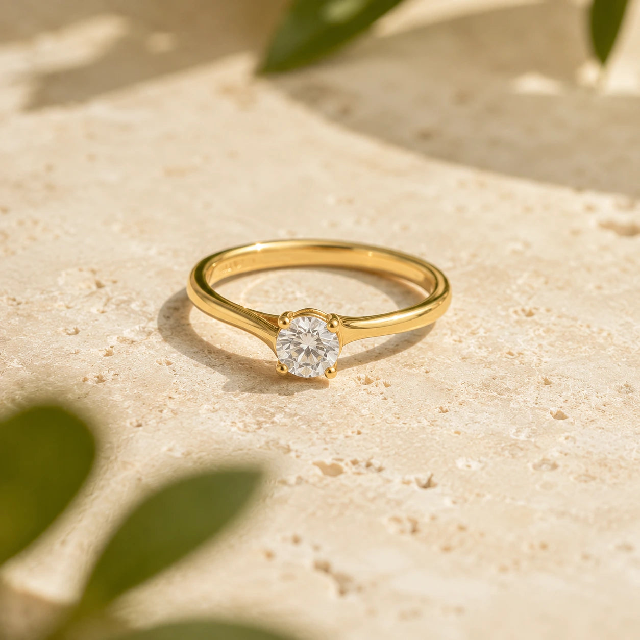 Anillo solitario con diamante de laboratorio de 0.28 Qt corte redondo