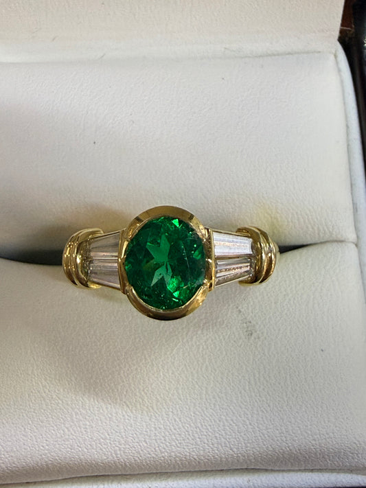 Anillo de Esmeralda Y Diamantes