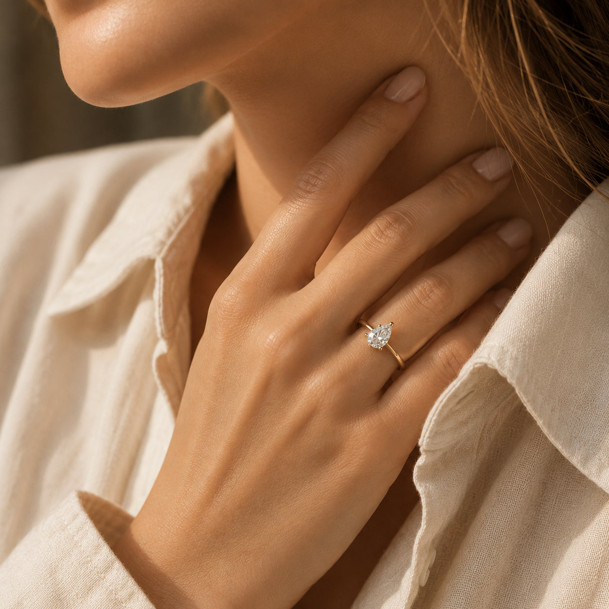 Anillo solitario con diamante de 1 Qt de corte pera